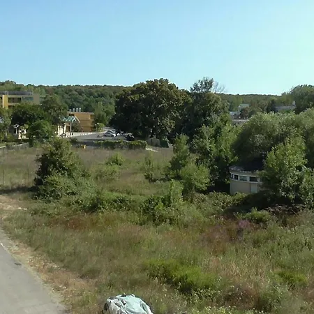 флора - гр.приморско ммц 公寓 *