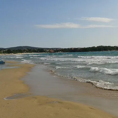 公寓 флора - гр.приморско ммц